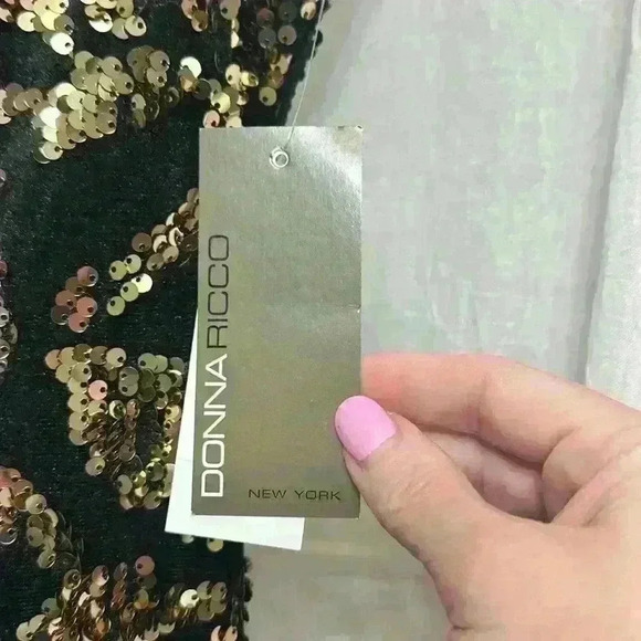 NWT Donna Ricco Sz12 sequin Velvet Stretch Mini Dress Item# 5Q - Picture 6 of 7